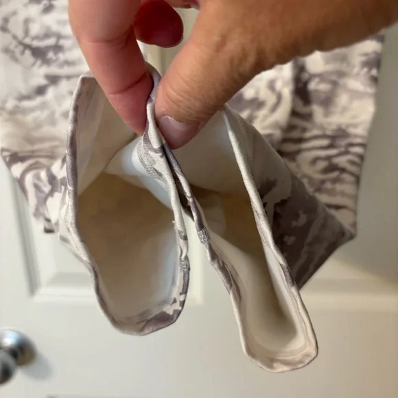 Fabletics Boost Powerhold High Waisted 7/8 Leggings Runyon Pink Cloud 2X - Picture 8 of 12